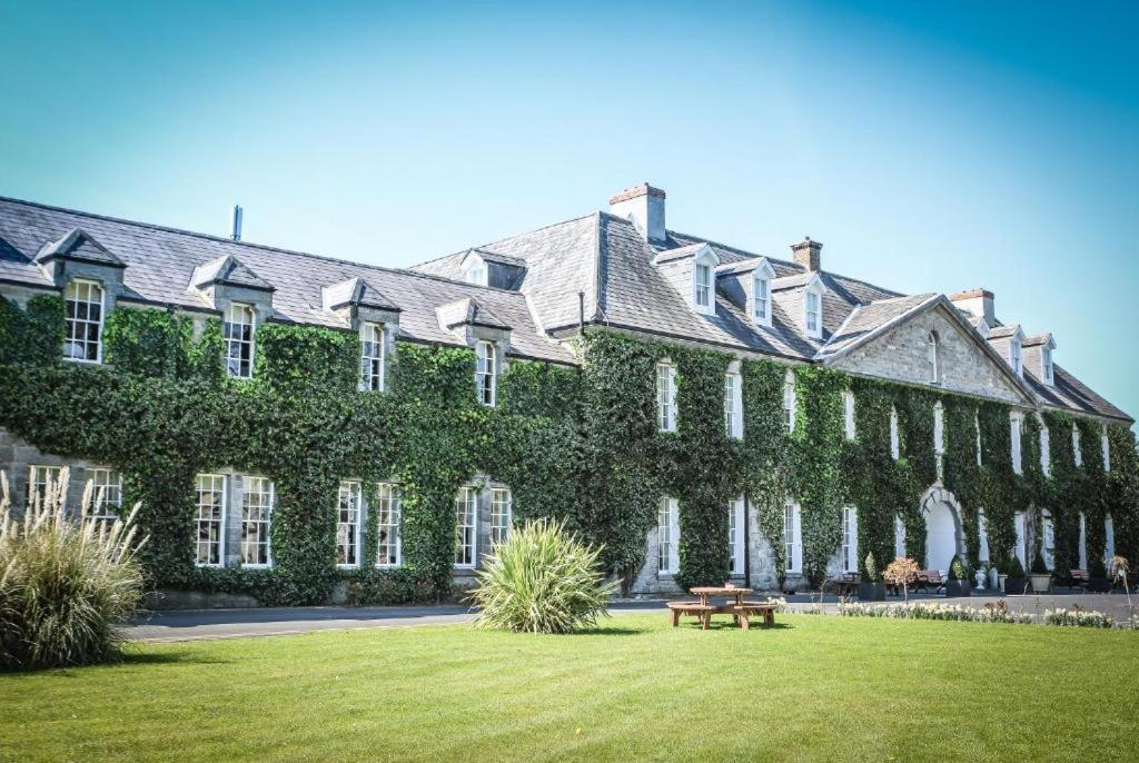 Celbridge Manor Hotel Exterior foto
