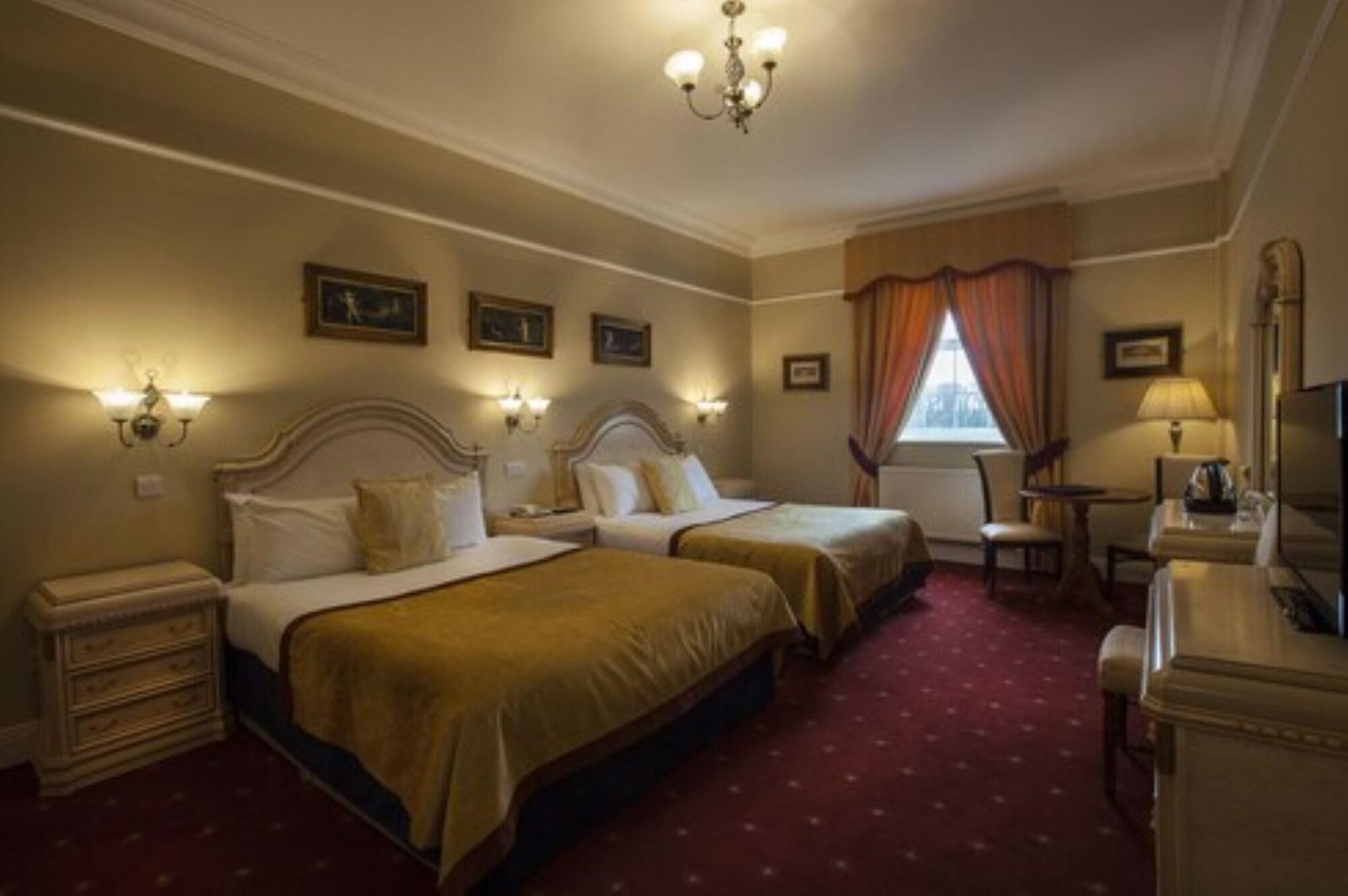 Celbridge Manor Hotel Exterior foto